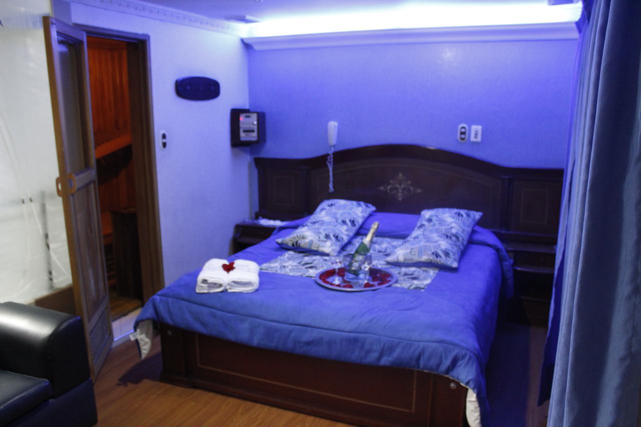 Motel Piramides De Cristal ボゴタ エクステリア 写真