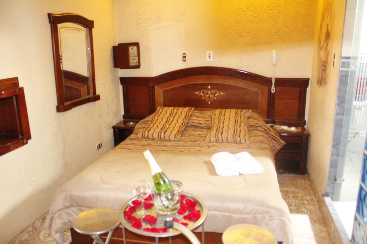Motel Piramides De Cristal ボゴタ エクステリア 写真