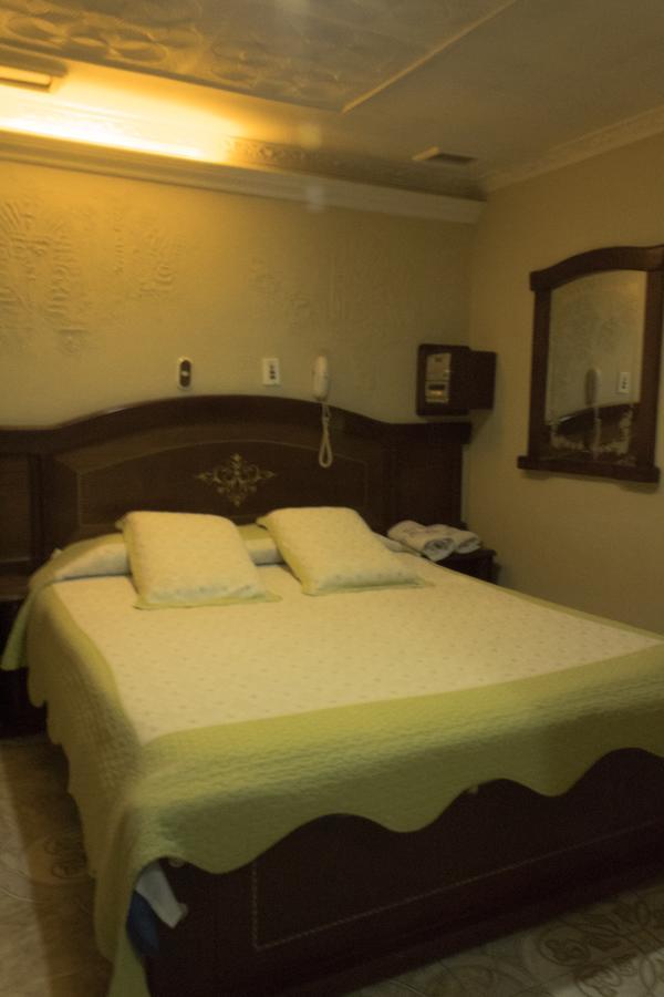 Motel Piramides De Cristal ボゴタ エクステリア 写真