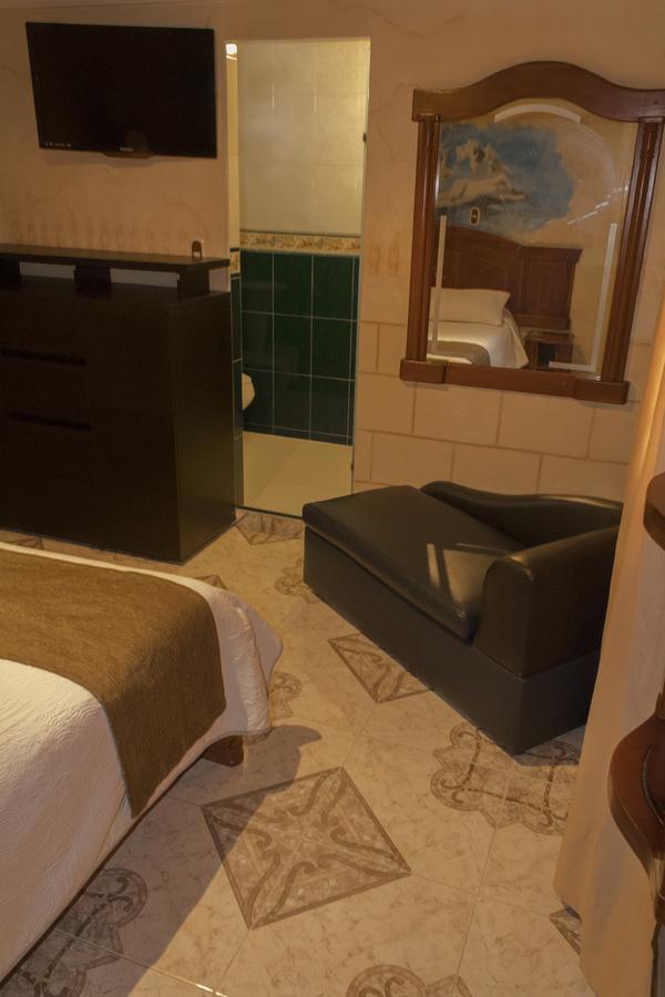 Motel Piramides De Cristal ボゴタ エクステリア 写真